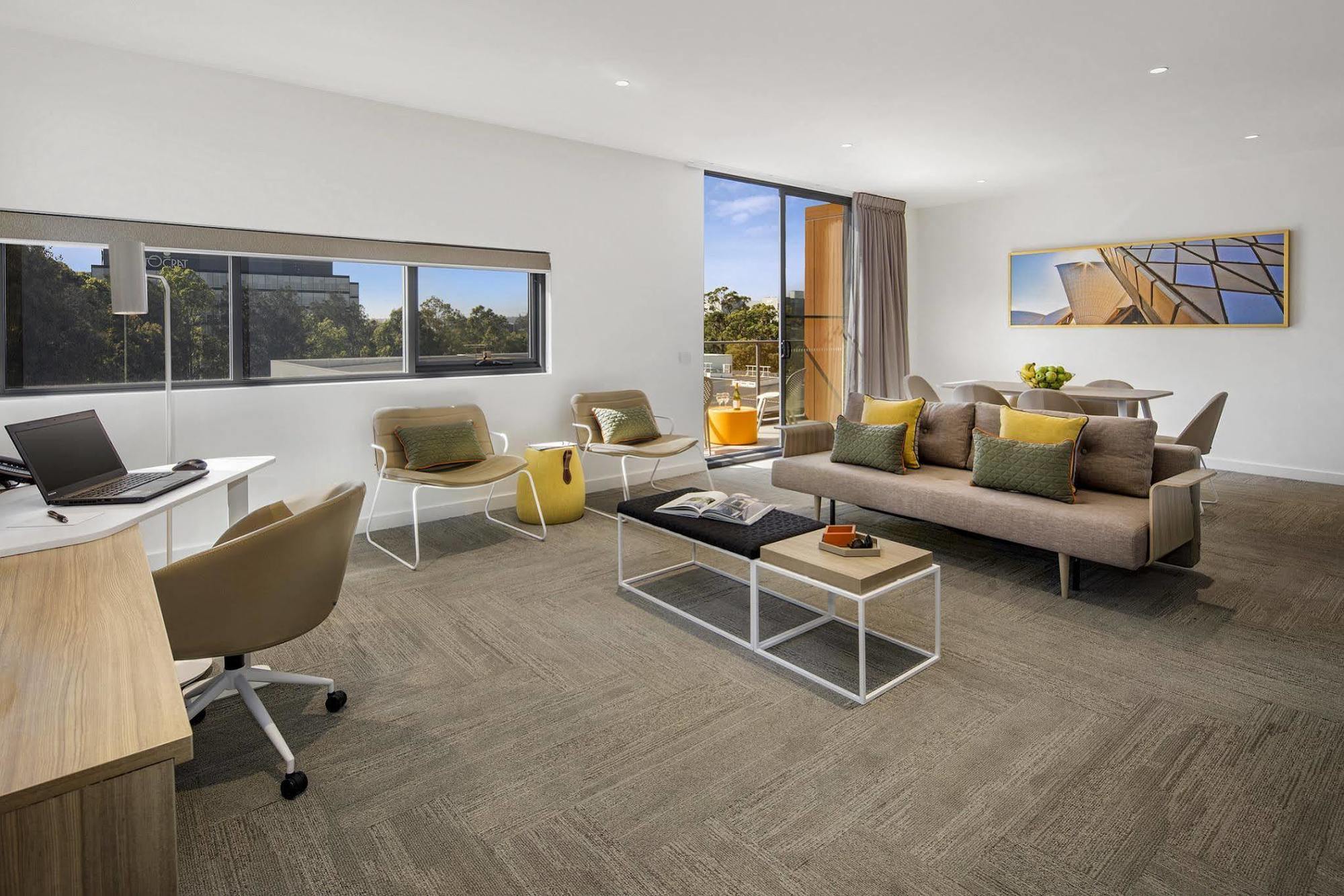 Quest Macquarie Park Aparthotel Сидни Екстериор снимка